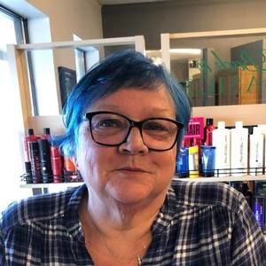 Meet your Posher, Denise